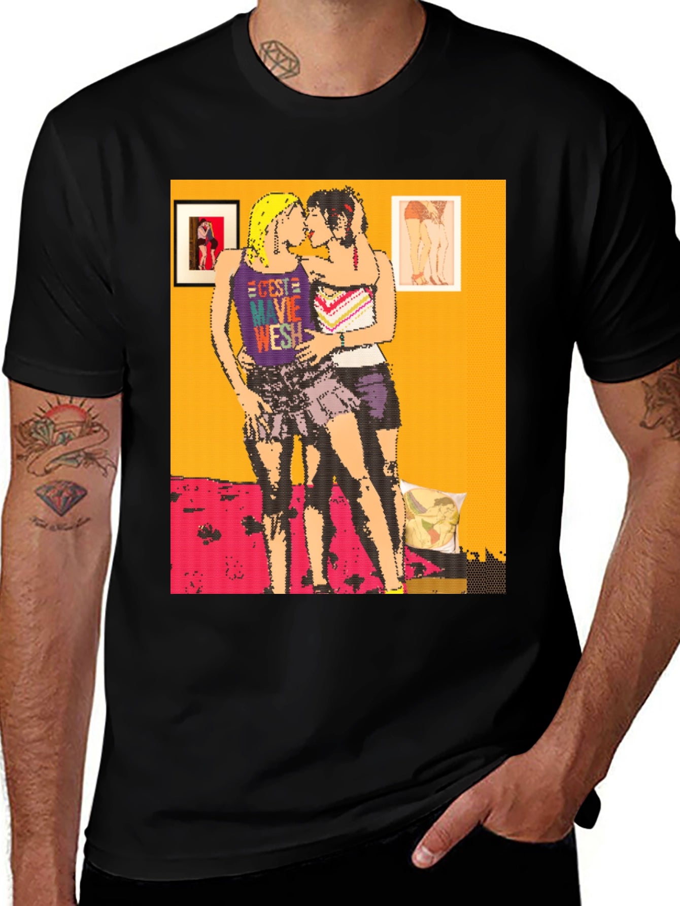 Retro Pixel Art Lesbian Kiss T-Shirt
