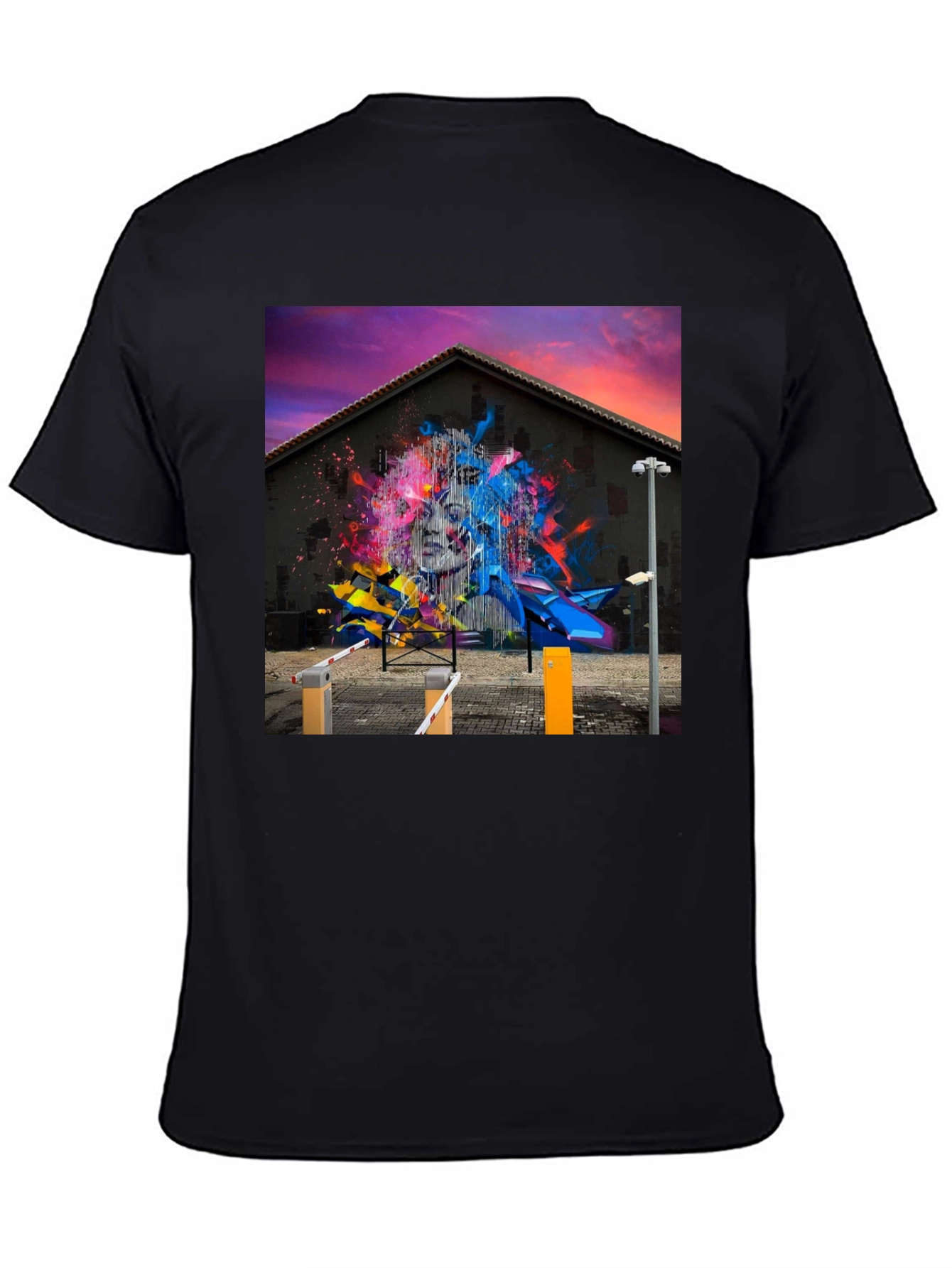 Graffiti Art Graphic Tee - Modern Street Style