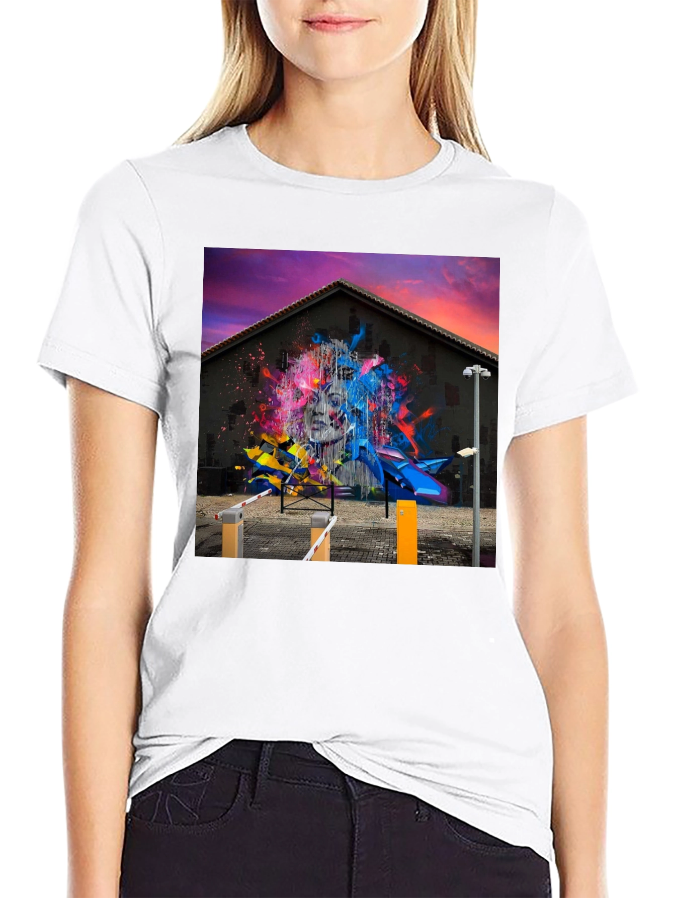 Graffiti Art Graphic Tee - Modern Street Style
