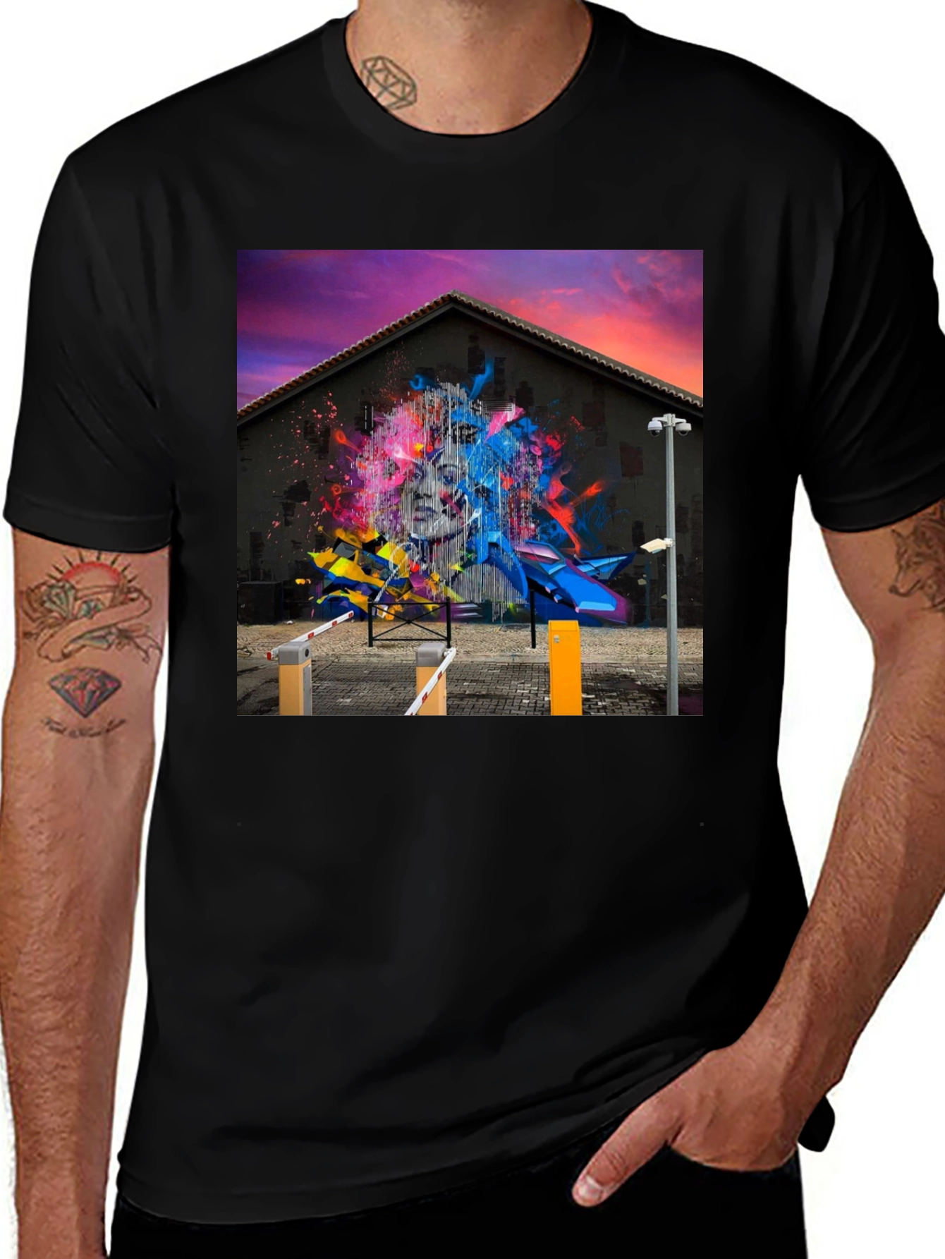 Graffiti Art Graphic Tee - Modern Street Style
