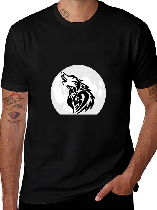 Wolf Howling at Moon Black T-Shirt