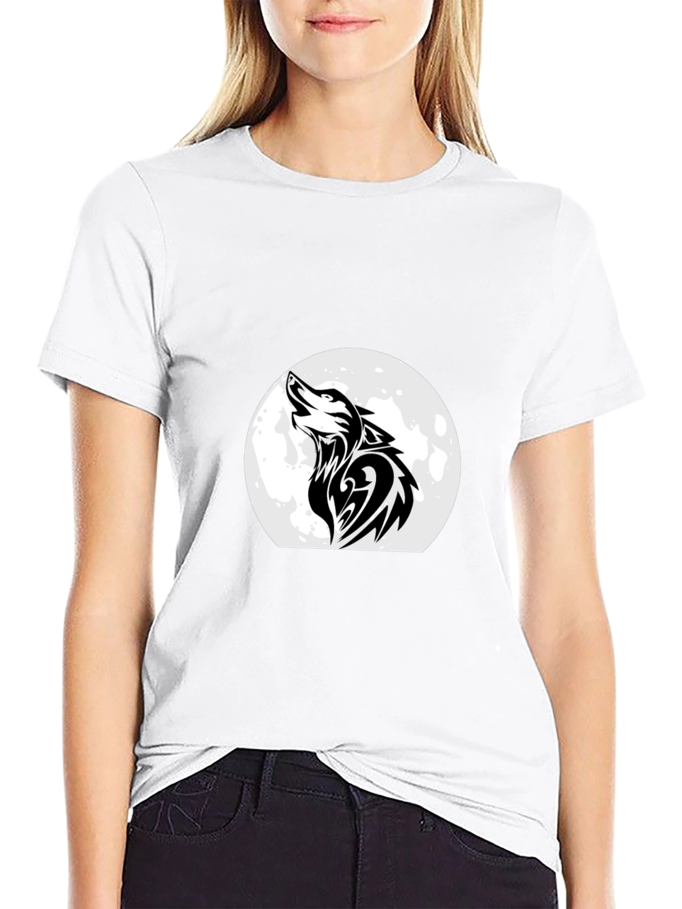 Wolf Howling at Moon Black T-Shirt